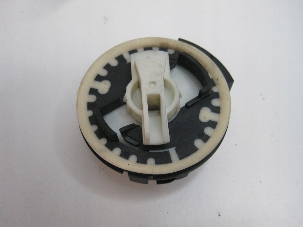 Купить Датчик удара citroen c4 9831469280