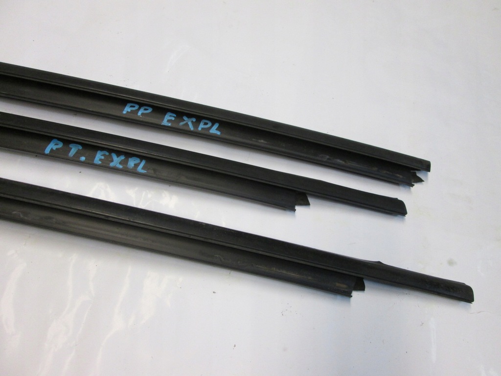 фото №10, Ford explorer 11- молдинг ущільнювач перед задня