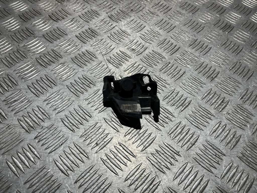 Купити Заглушка датчика паркування права renault clio v 19-