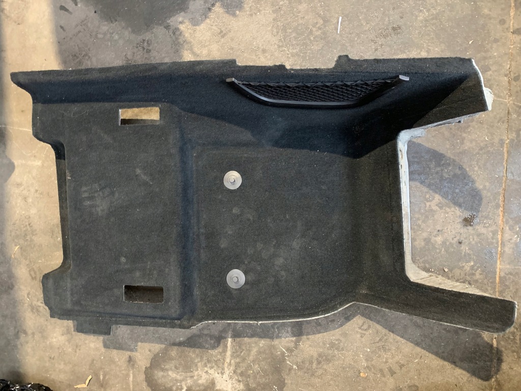 фото №1, Alfa romeo stelvio килимок обшивка правий перед 01561437290