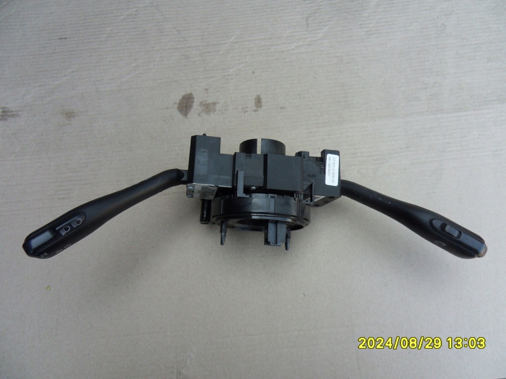 Перемикач підрульовий  стрічка vw golf iv octavia 8l0953513g в Україні