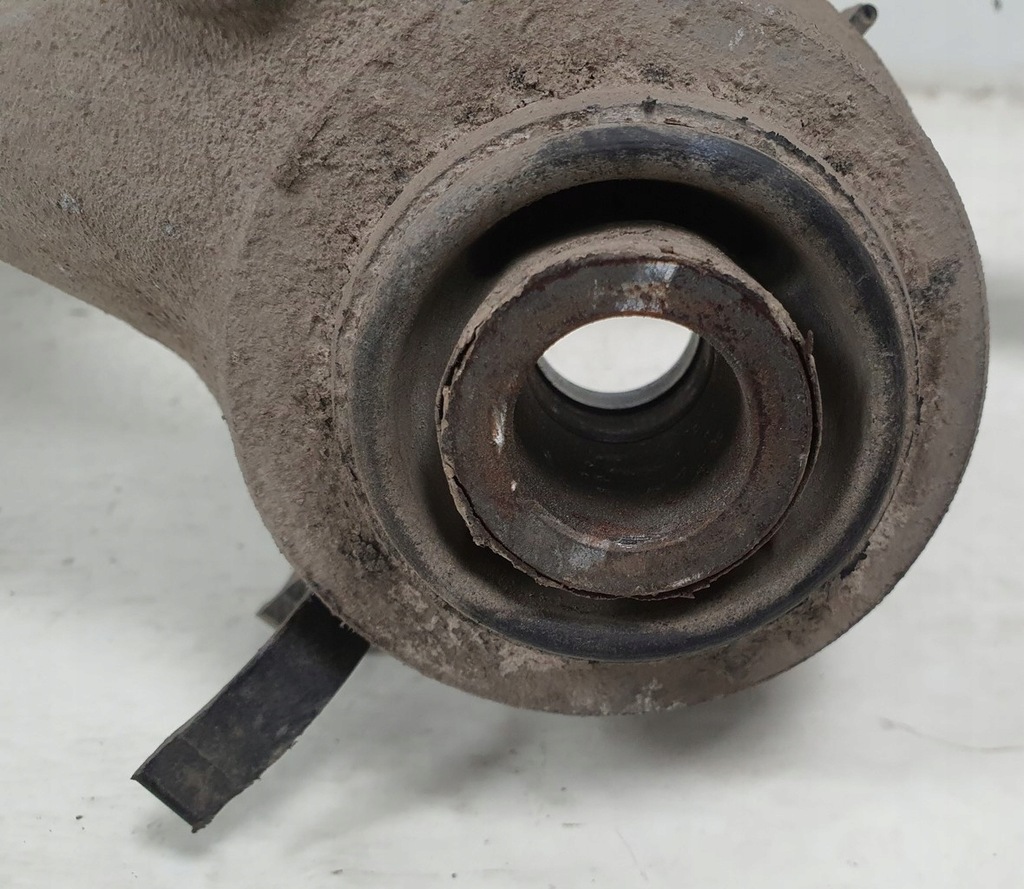 фото №6, Підрамник підрамник балка поперечина задня volvo v70 xc70 awd