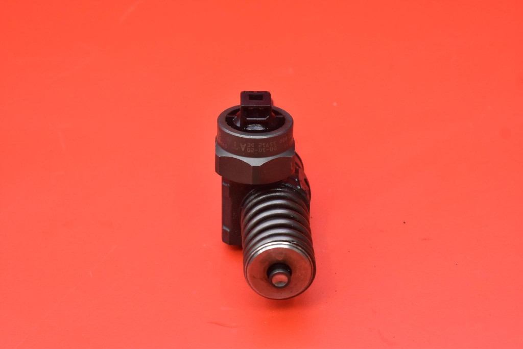 фото №5, Інжектор насос-форсунка 0414720028 038130073aa audi a3 8l 1.9 tdi 100 km 00-03