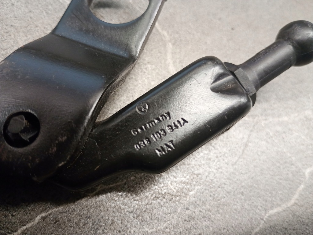 038103390 элементы монтажные двигателя seat leon 1.9 tdi atd в Украине