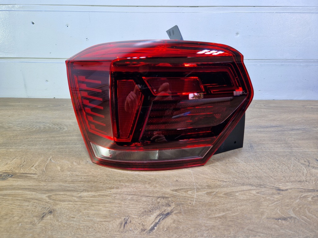 фото №1, Vw polo 2g vi 17- лампа задняя задняя левая 2g0945207b nowa