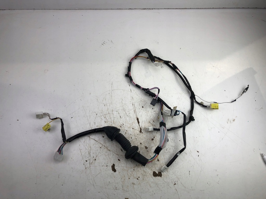 фото №4, Toyota yaris iii джгут двері правий перед