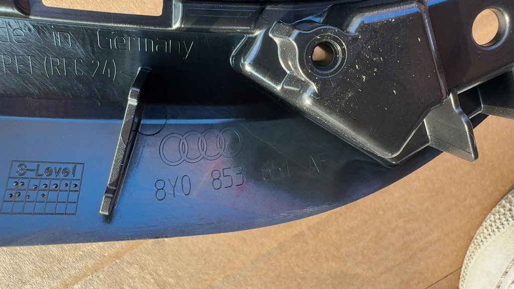 фото №10, Решітка радіатора audi a3 8y0 e-tron lift срібляста