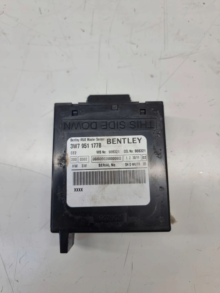 Купити Bentley continental 2012 комп'ютери / модулі / блоки управління