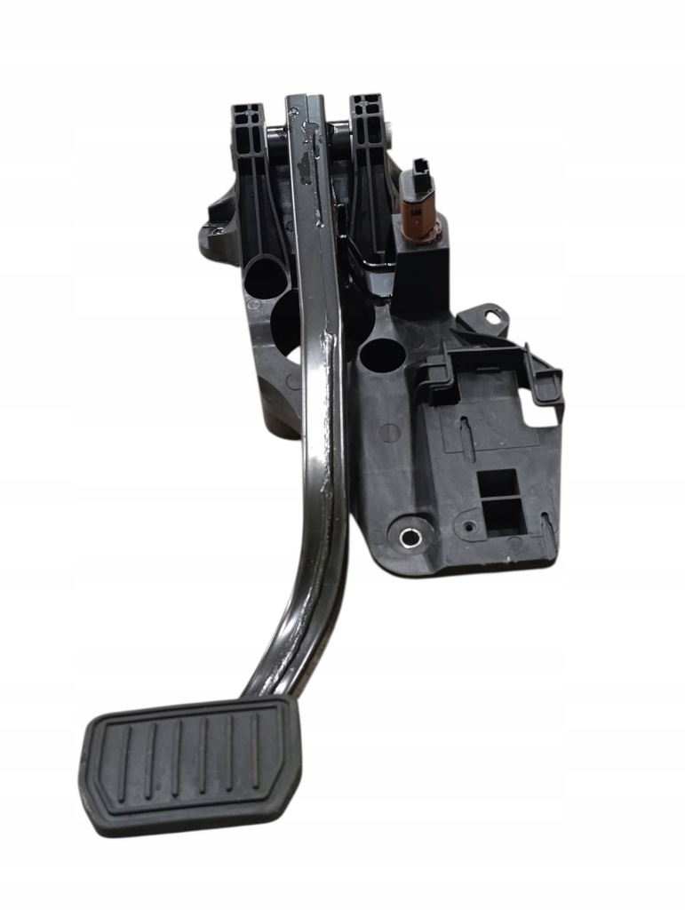 Tesla model y 2023 все педаль тормоза в Украине