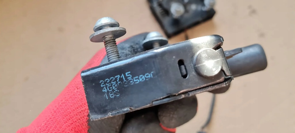 фото №10, A6 c7 4g lift s6 замок капот перед 4g0823509c s7 4g a7