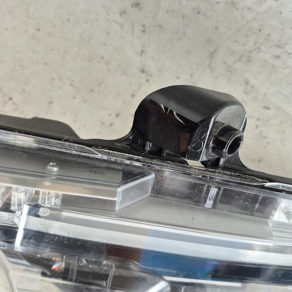 Mazda cx-30 19- led протитуманна фара правий Доставка