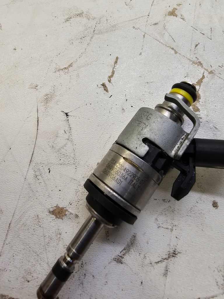 фото №6, Форсунка audi s3 golf gti 2.0 tfsi 06q906036a