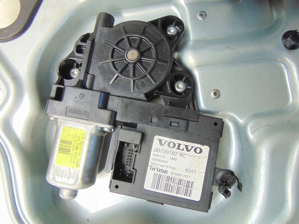 фото №4, Volvo s40 ii 06r подъемник левый задняя 30739182ac