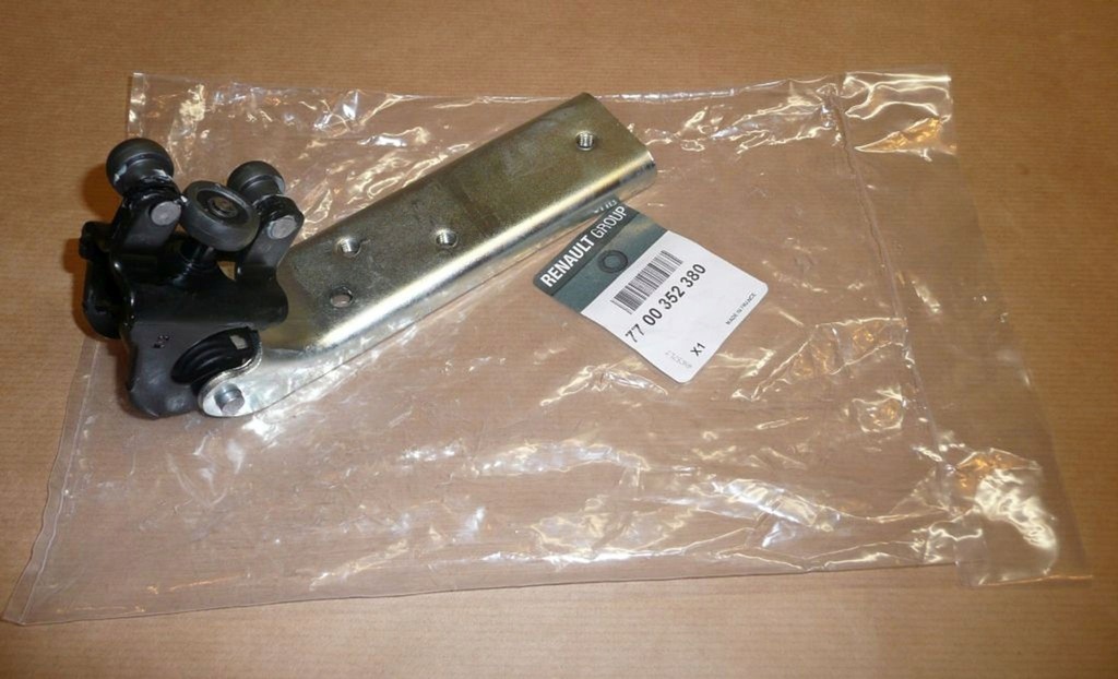 фото №1, Підрамник середній двері бокових renault master ii 7700352380 оригінал