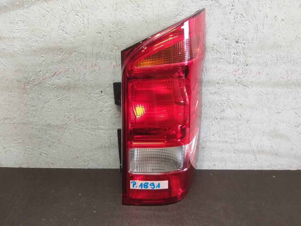 фото №1, Лампа задняя правая mercedes vito w447 дверь