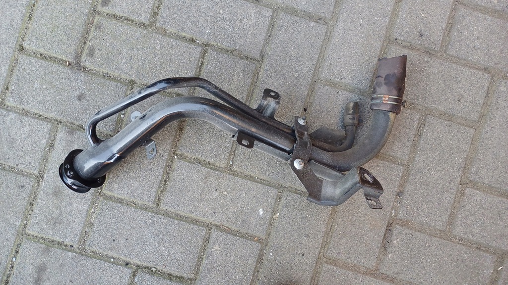 фото №1, Mazda 2 dj 20-24 lift заливна горловина пального