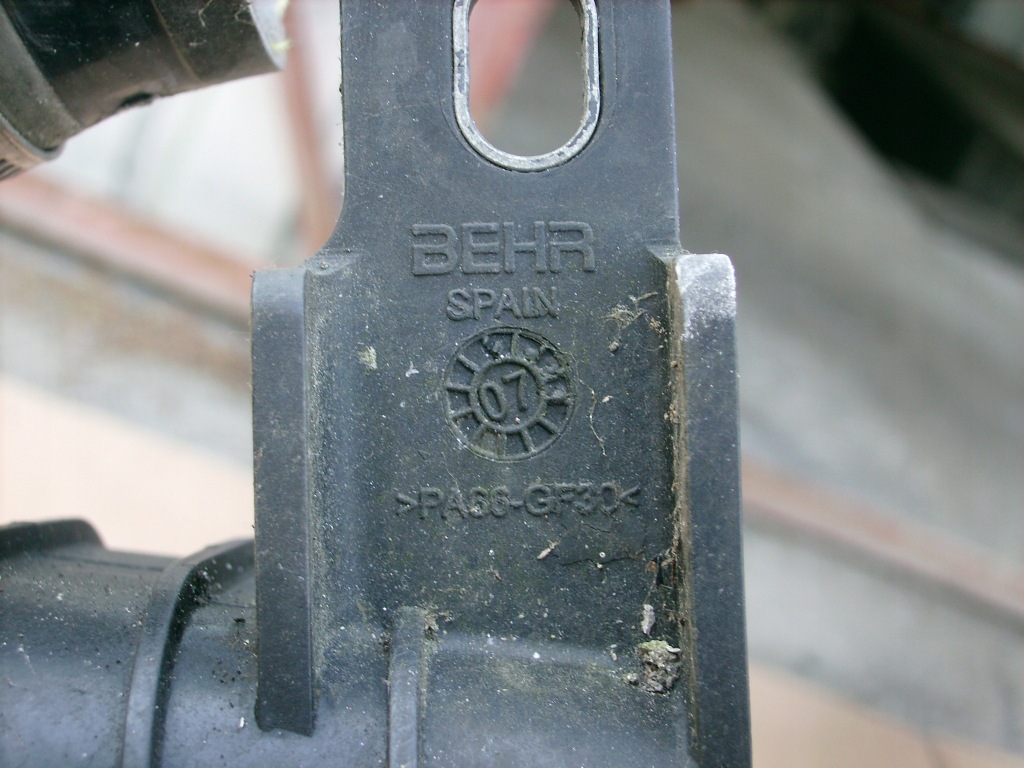 Интеркулер радиатор воздуха nissan cabstar 2.5 d в Украине