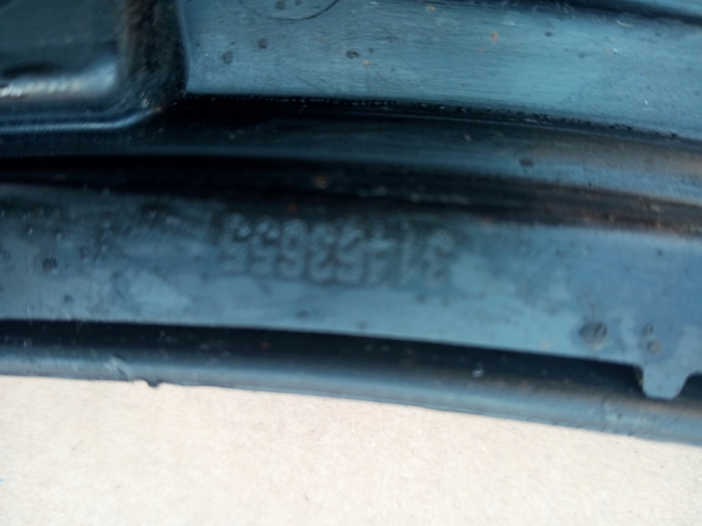 фото №10, Volvo v60 s60 cross права молдинг крила перед