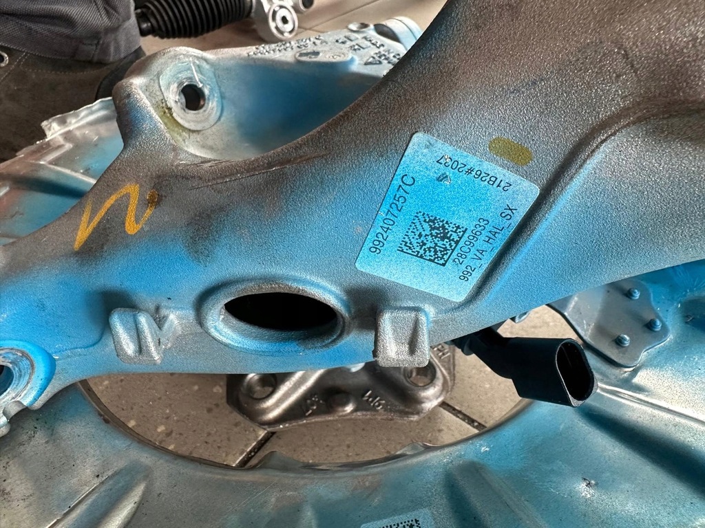 фото №4, Поворотний кулак ліва перед porsche 911 992 992407257c