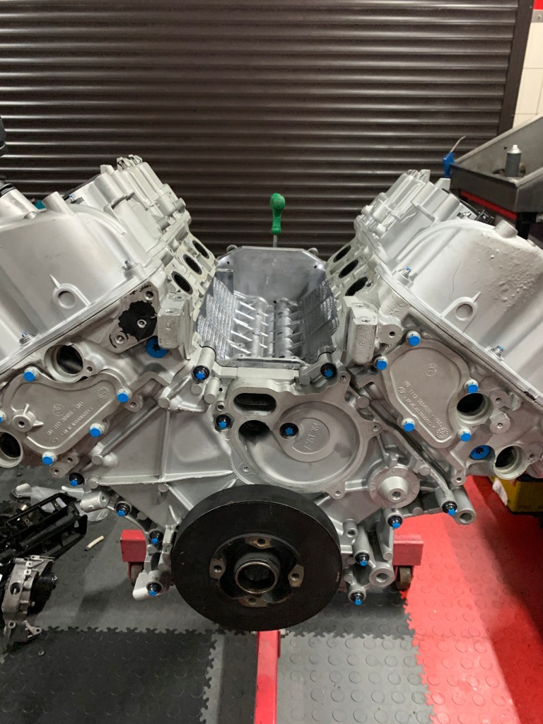 фото №1, Двигатель bmw m5 f90 m8 f92 4.4 s63b44b