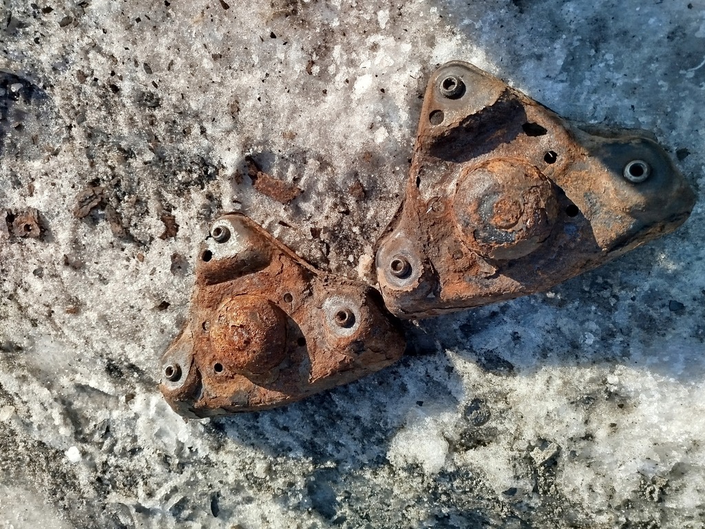 фото №1, Кронштейн верхний амортизатора vw passat b5