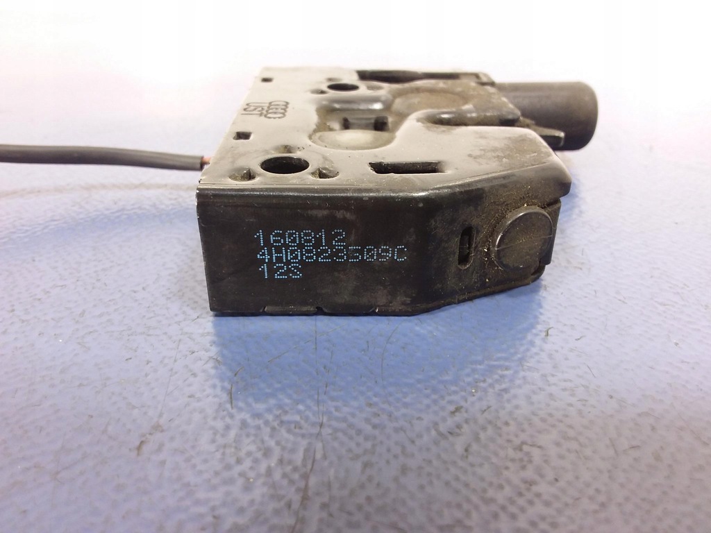 фото №4, Audi a8 d4 замок капот кришки двигуна 4h0823509c
