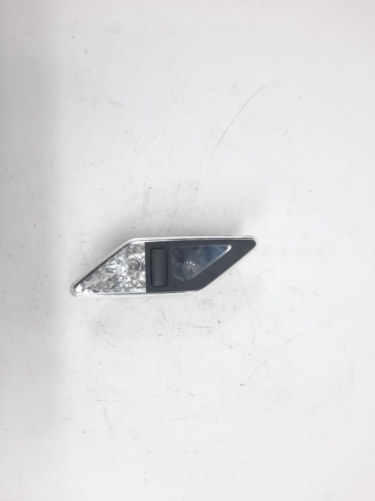 фото №7, Bmw 3 e46 coupe cabrio лампа освітлення кабіни правий задня 8375586