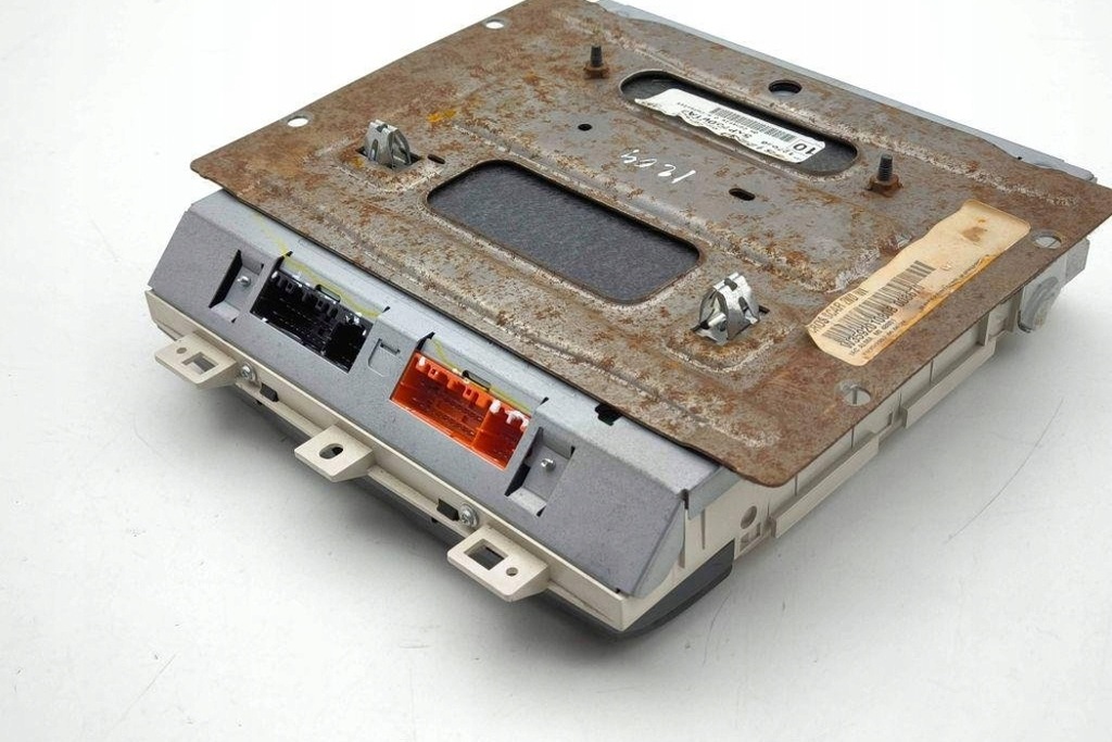 фото №11, Экран навигации chrysler grand voyager v rt ml48801 2.8l дизель 120kw