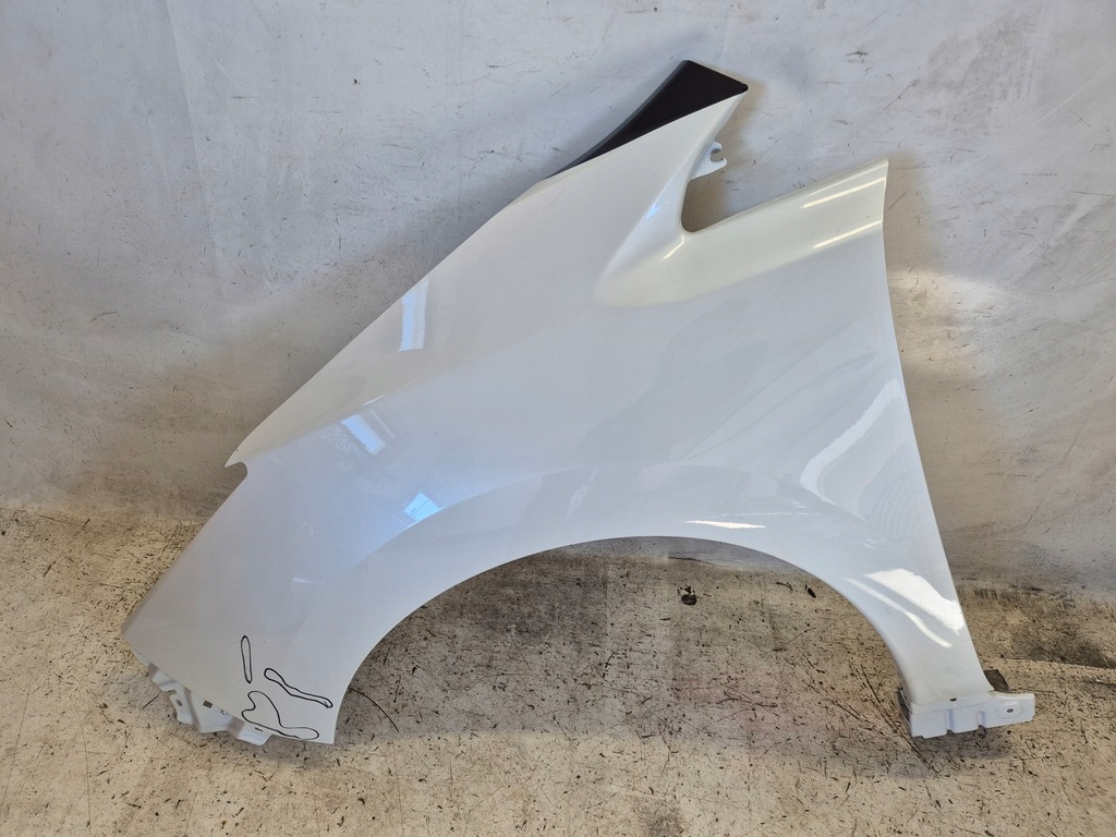 фото №1, Nissan leaf ii 2 крыло передний левый