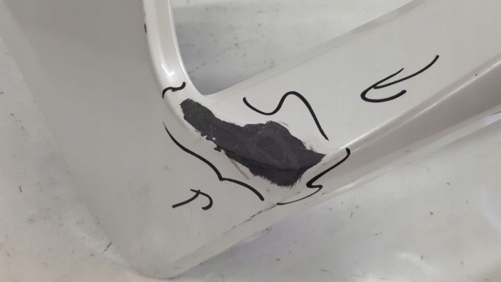 фото №6, Lexus is-200 2017 бампер перед