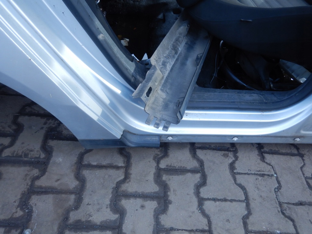 фото №4, Vw passat b6 kombi 05- блок двигателя четверть порог правый