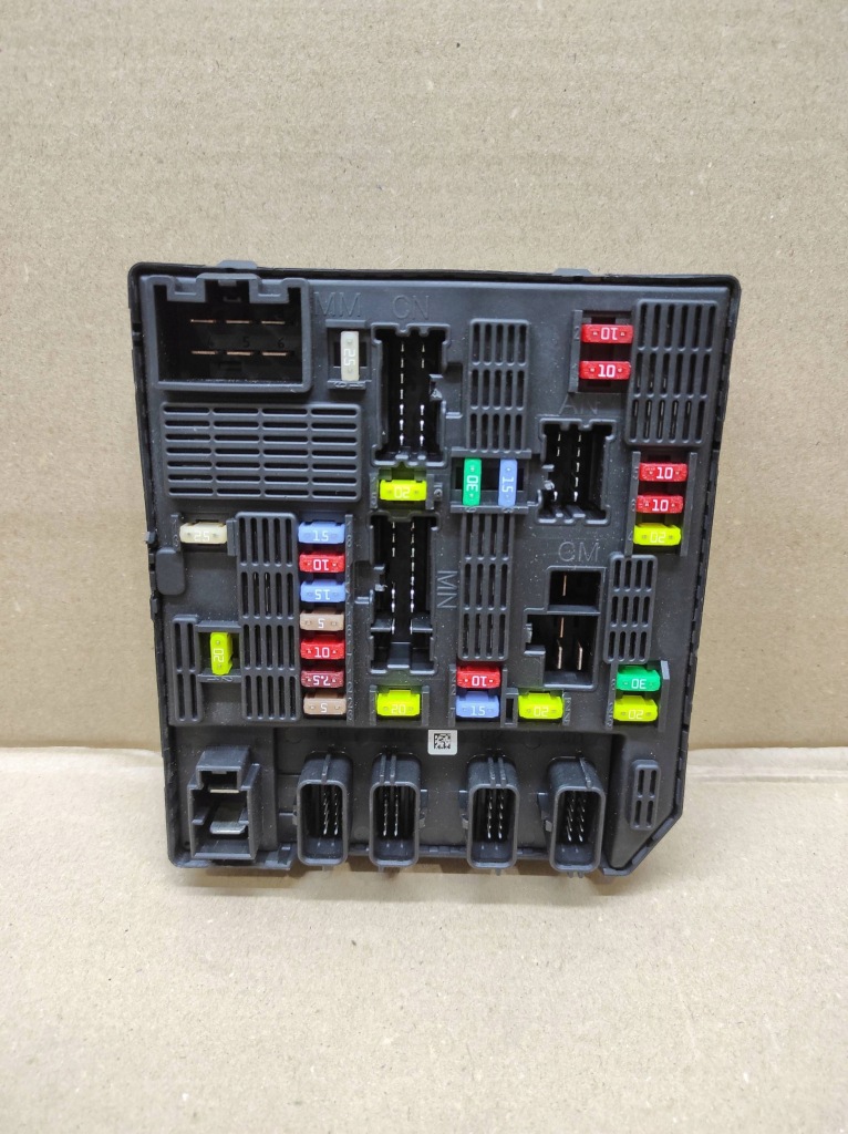 фото №2, Модуль коробка предохранителей usm renault latitude 284b60738r
