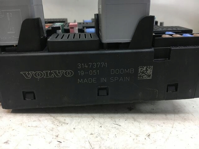 фото №5, Volvo xc90 ii коробка запобіжників 31473771