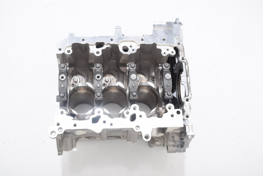 фото №9, Bmw 2 u06 x1 u11 220i 1,5 b38a15p блок двигуна
