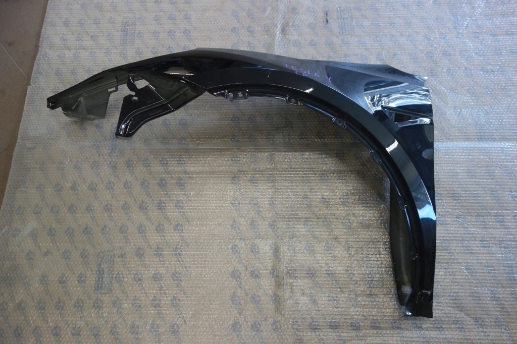 Купити Tesla model y крило ліве перед