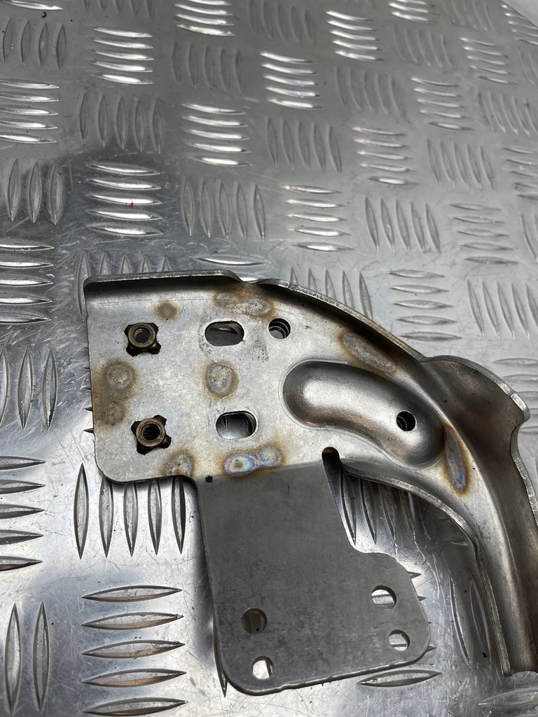 фото №7, Volvo s90 кронштейн кронштейн коробки 31697445