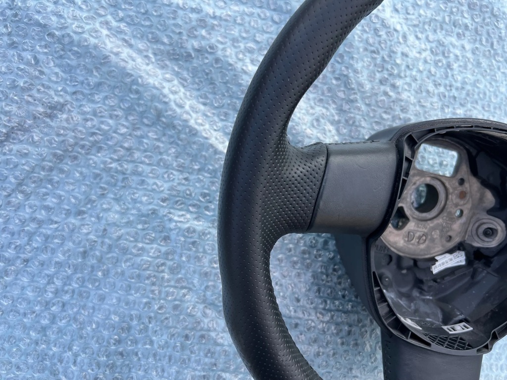 фото №7, Audi a3 8p воздуховод трёхспицевая кожа простроченная