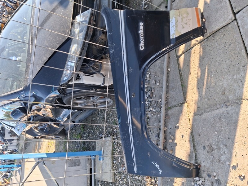 Jeep cherokee 84-01 крыло  левое  перед в Украине