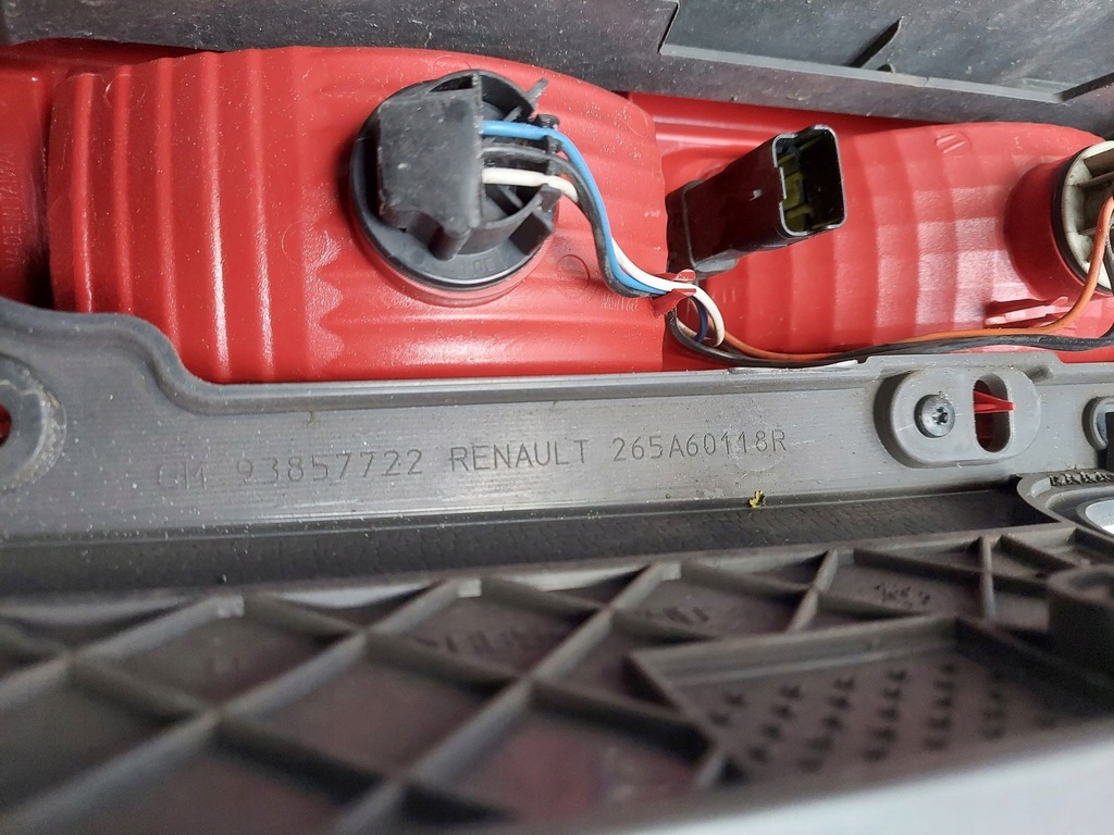 фото №7, Renault trafic ii lift vivaro лампа ліва задня задня