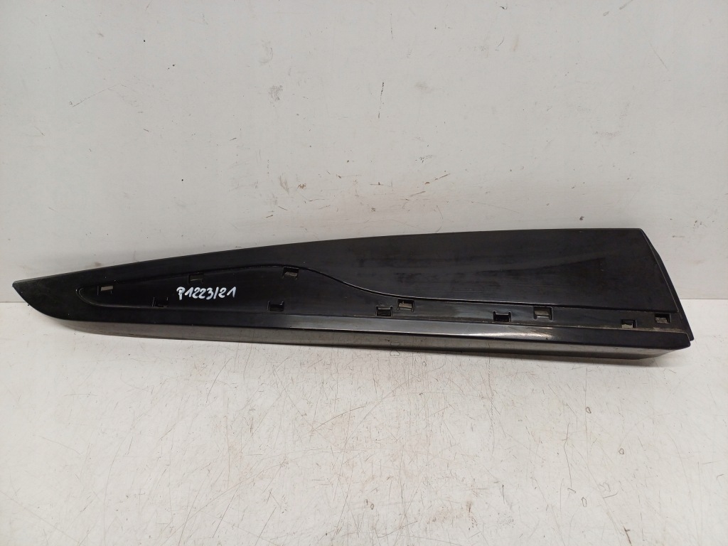 фото №1, Renault clio 4 iv молдинг правая задняя 828762614r