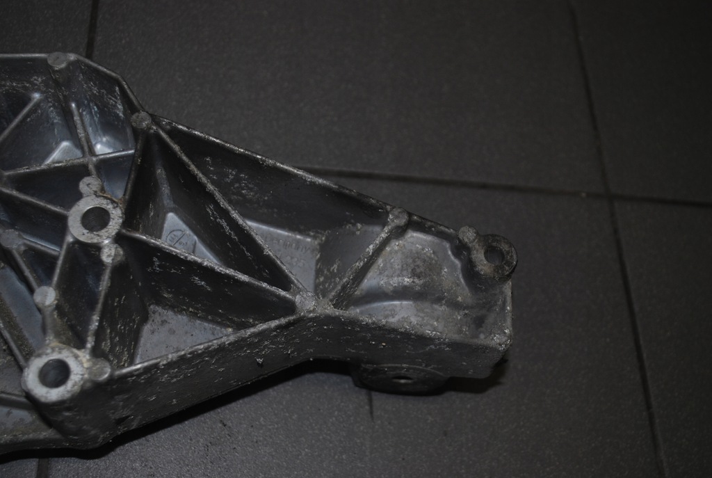 фото №7, Кронштейн віскозний муфта a8 d2 4.2 aqf 077121235