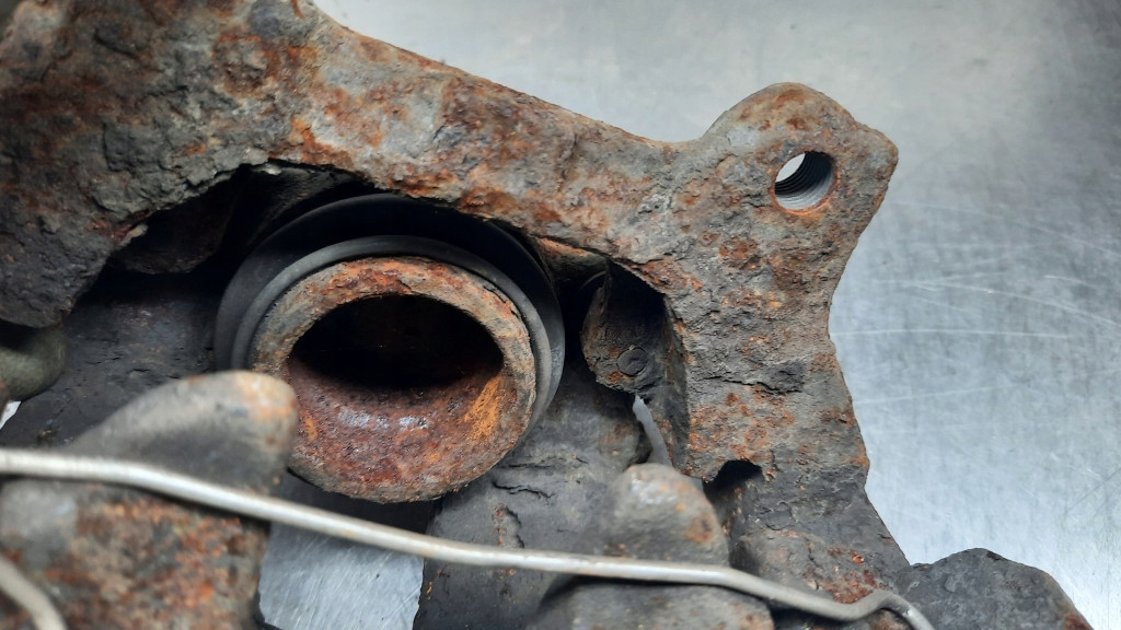 фото №5, Супорт гальмівний перед лівий alfa romeo 147 1.6b 01r