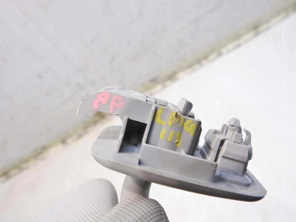 фото №2, Козырёк защита правая renault laguna iii