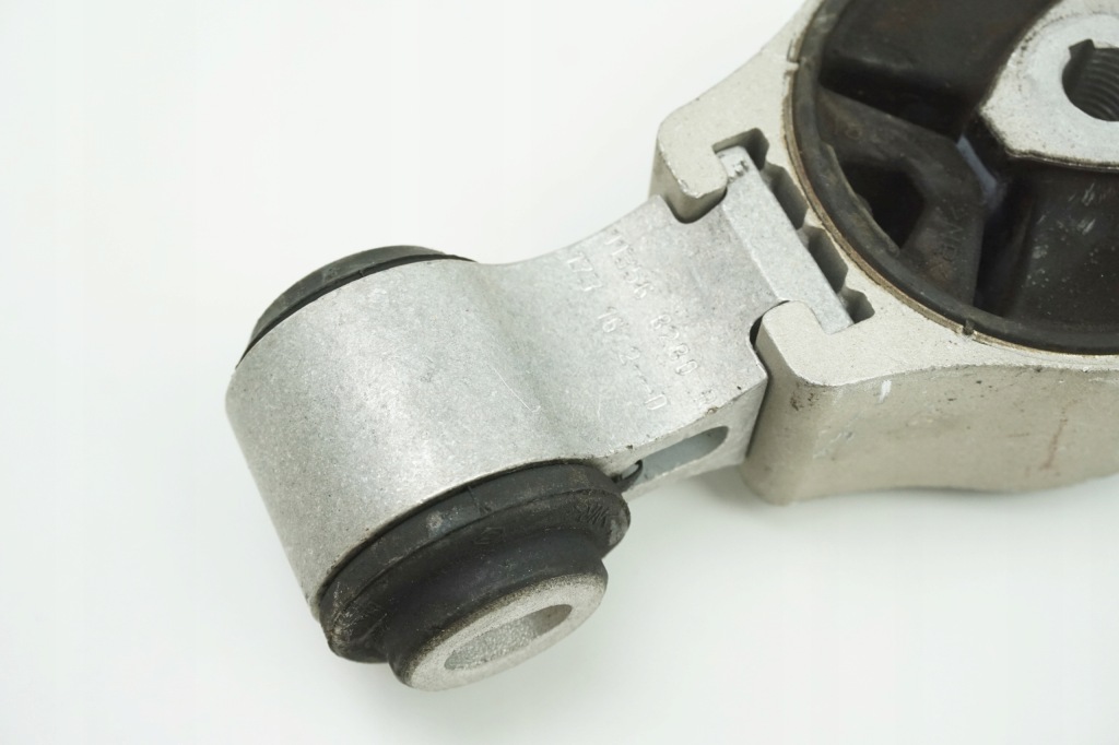 Кронштейн двигателя renault 113568280r dci Доставка