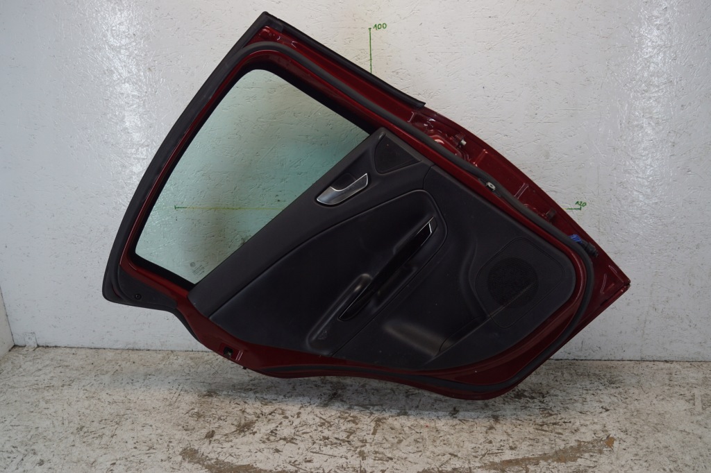 Дверь левый задний  alfa romeo giulietta в Украине