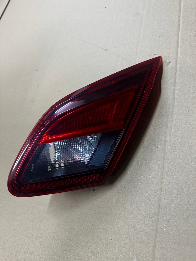 фото №1, Лампа задня w кришка opel corsa e 13428452