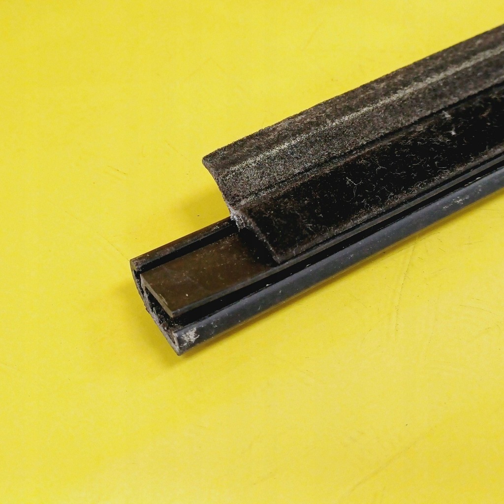 фото №7, Молдинг ущільнювач правий перед fiat punto cabrio nr239