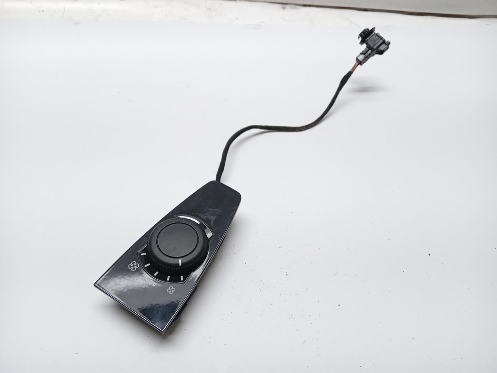 фото №1, Панель обдув левый задняя citroen c4 grand picasso