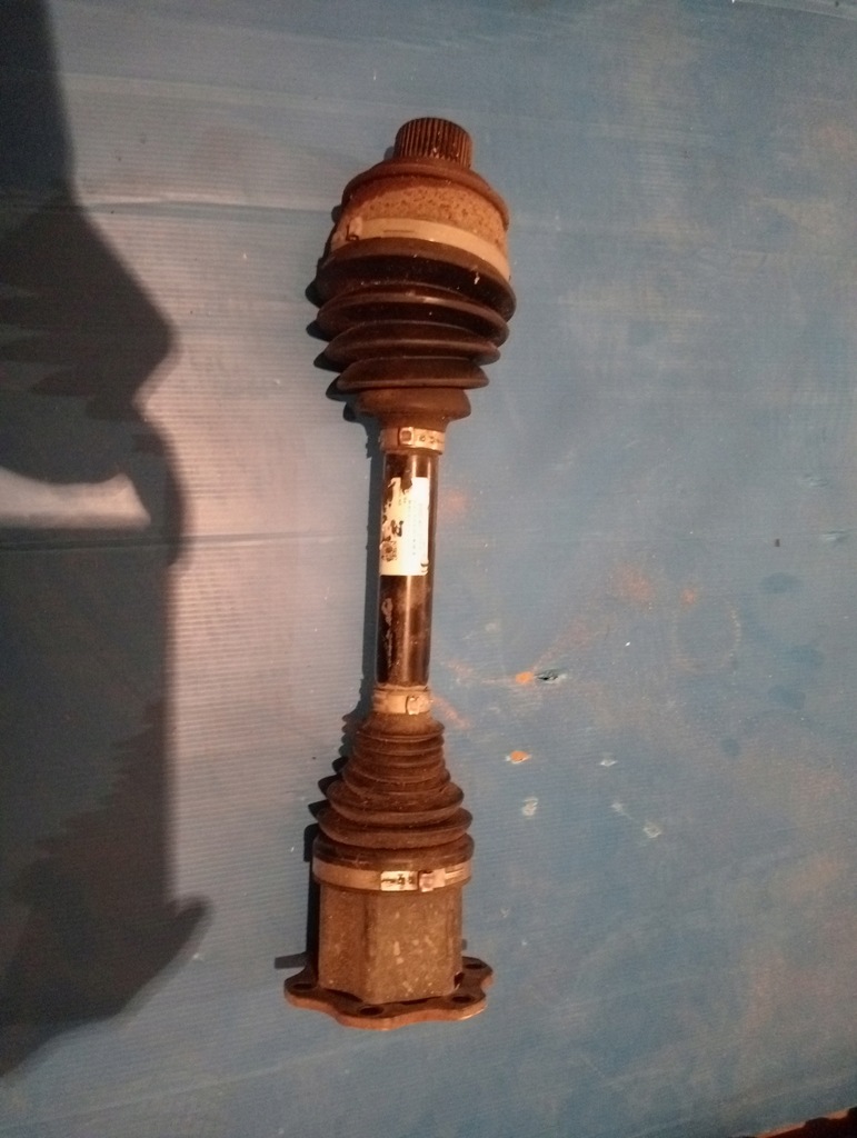 фото №1, Audi оригинальный номер 8w0407271f 8w0407271f приводной вал