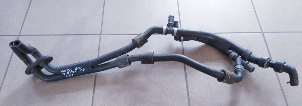 фото №1, Шланг трубки wąż wody audi q7 4m